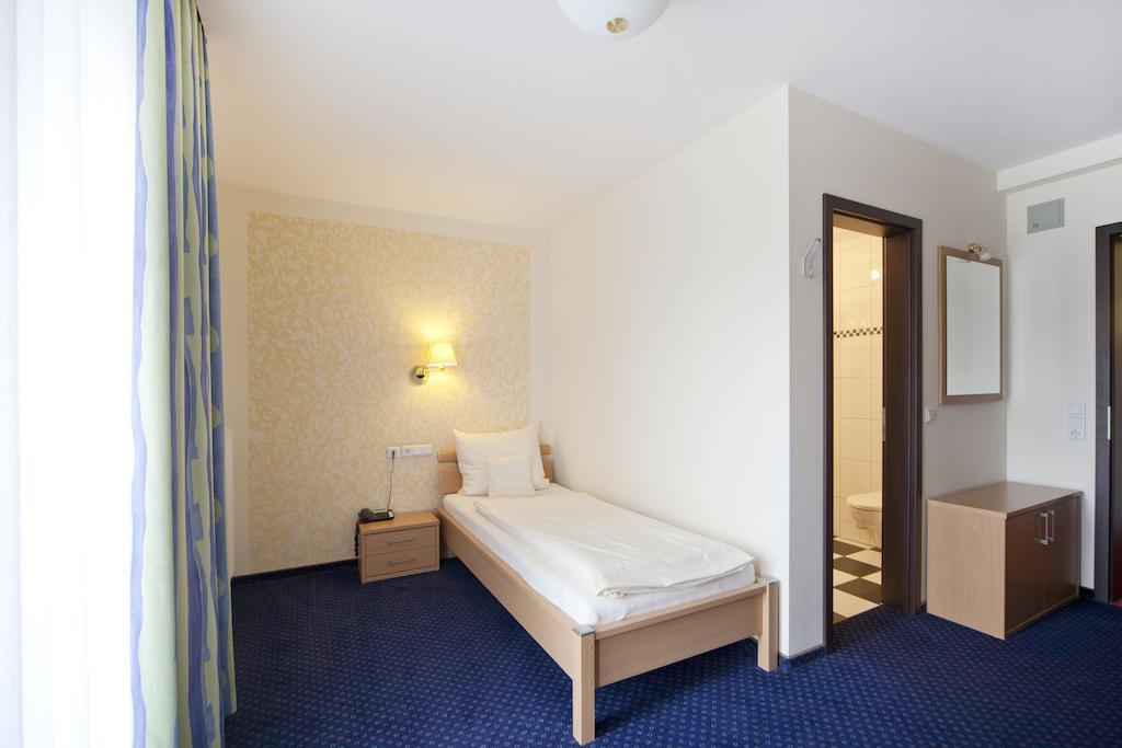 City-Hotel Friesoythe Quarto foto