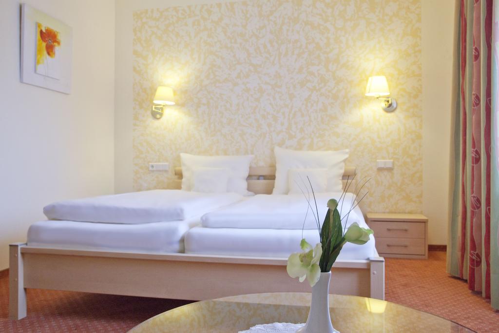City-Hotel Friesoythe Quarto foto
